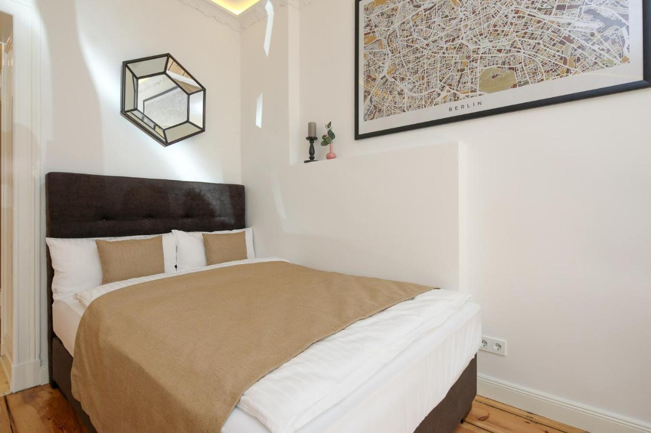 4 Personen Altbau Apartment Nahe Kurfuerstendamm - Romeo & Julia Берлин Экстерьер фото