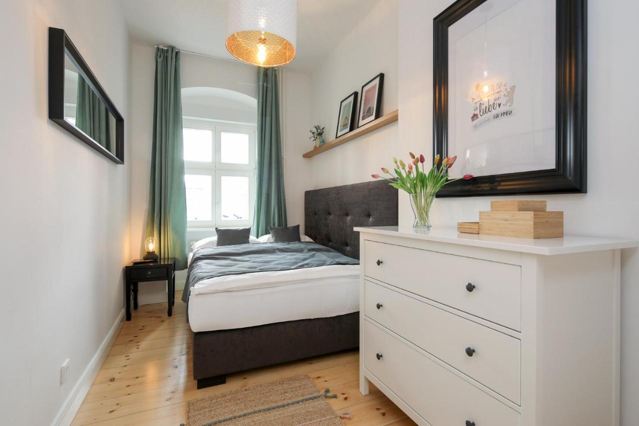 4 Personen Altbau Apartment Nahe Kurfuerstendamm - Romeo & Julia Берлин Экстерьер фото